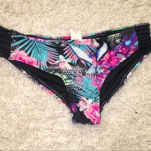 FLOWER BIKINI BOTTOMS